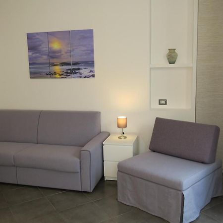 Karina, To The Beach With Terrace And Private Parking Савона Екстериор снимка