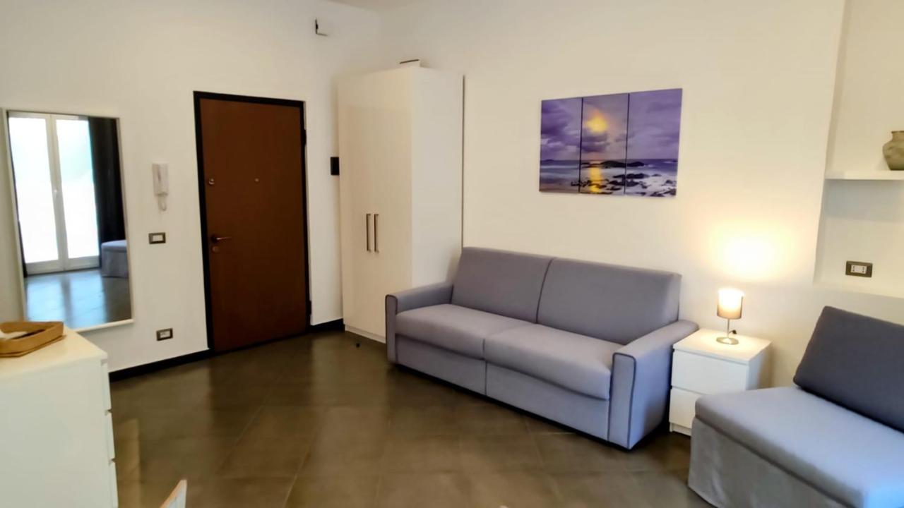 Karina, To The Beach With Terrace And Private Parking Савона Екстериор снимка